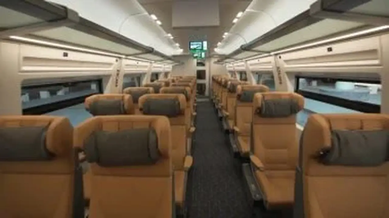 مواعيد قطار تالجو على خطوط السكة الحديد وتأثيرها على تنقل الركاب اليومية